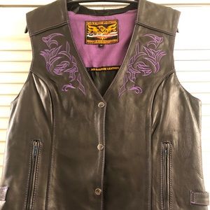 Milwaukee Women’s Leather Vest NWOT - Sz L